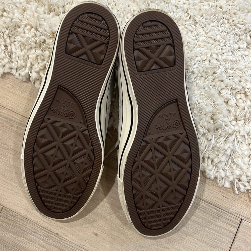Converse Madison Mid Women’s Sneaker - Picture 9 of 10